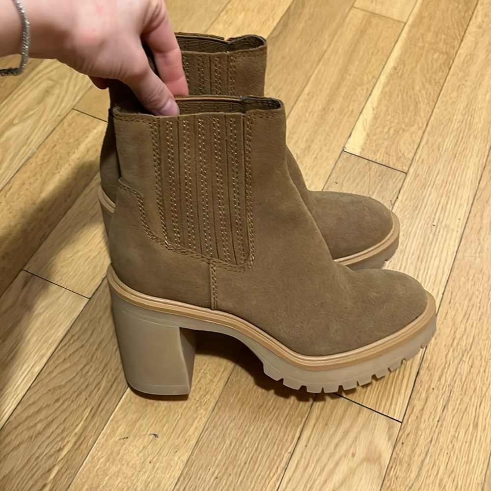 Dolce Vita ankle boots 7